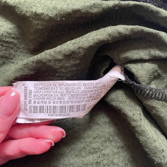 Zara Green Trafaluc Animal Print Mini Skirt Size M. Good condition - Picture 3 of 3